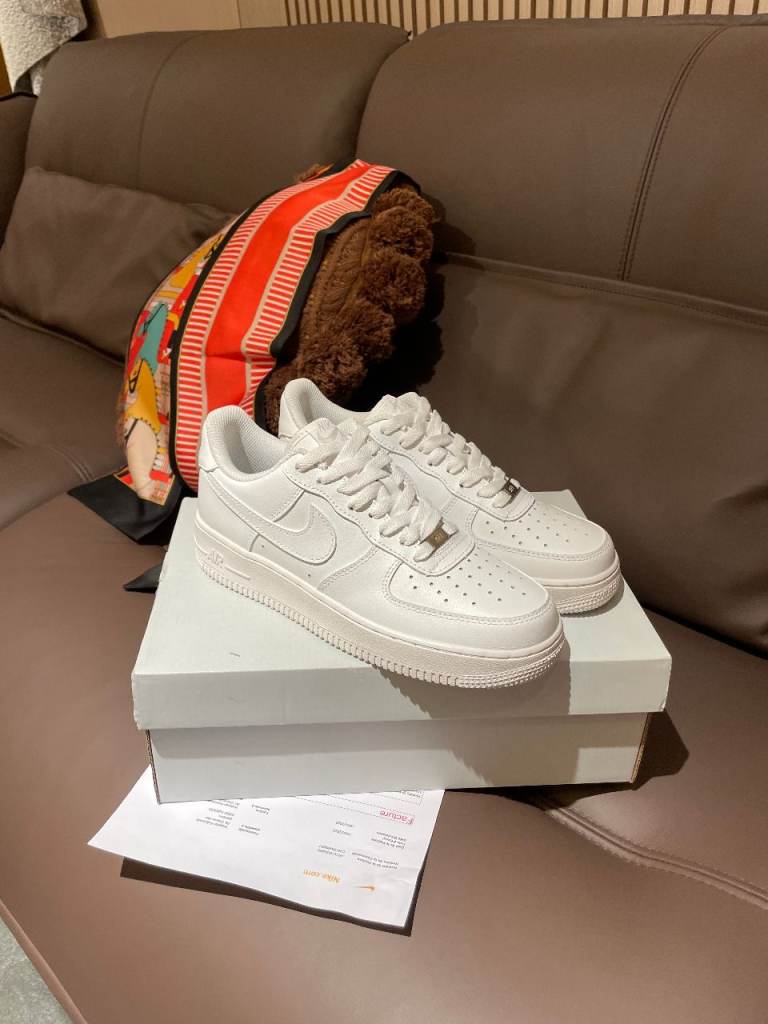 Nike Air Force 1 Low '07 White Brand New In Box UK 9