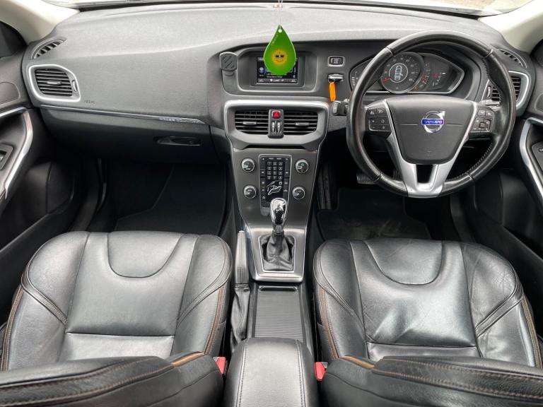 2014 Volvo V40 Cross Country 1.6 D2 Lux Powershift Euro 5 (s/s) 5dr Diesel