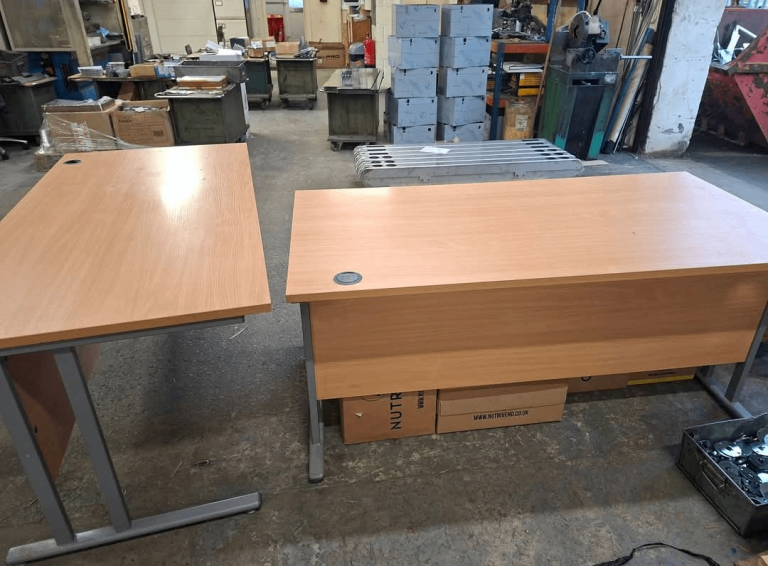 2 desks
