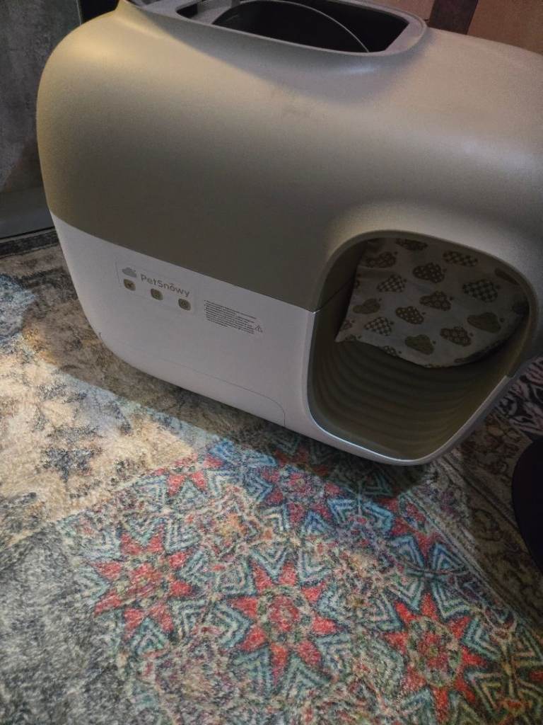Petsnowy automatic cat litter tray 