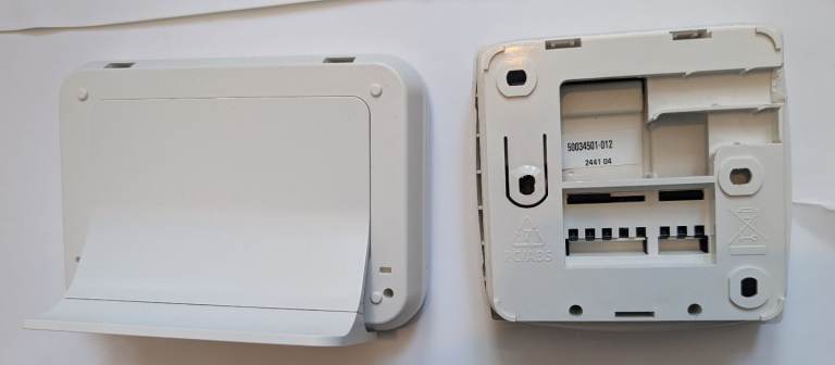 Center Heating Controls EHE0200322 RF wireless 7-day programmable room thermostat