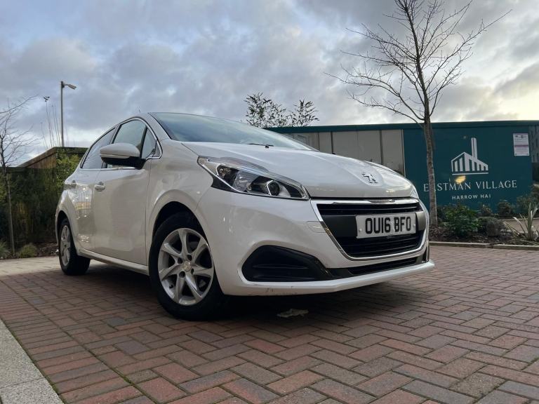 2016 Peugeot 208 1.2 PureTech Active Euro 6 5dr HATCHBACK Petrol Manual