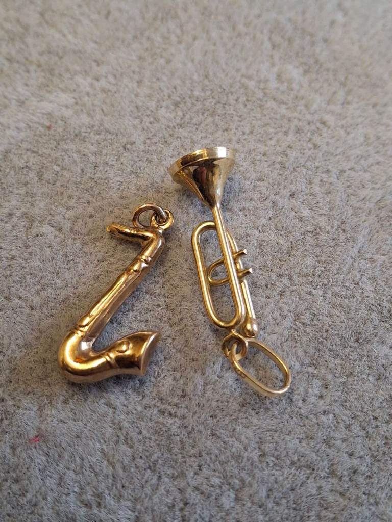 9ct Gold Musical instrument Charm pendants