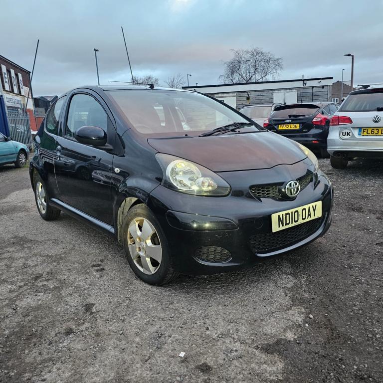2010 (10) TOYOTA AYGO BLACK VVT-I | Petrol | MOT 04/26 | £20 ROAD TAX