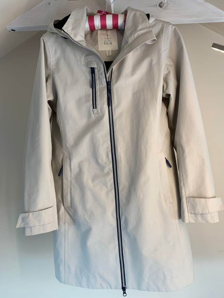 NEW - SEASALT Ladies Raincoat Coverack II design,Colour:  Driftwood.  Size 10