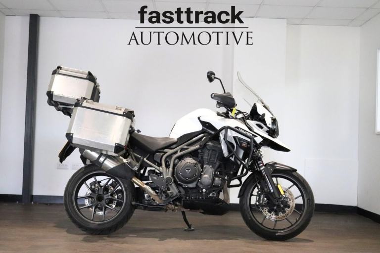 Triumph Tiger Explorer 1200 XRX - 2017 - ELECTRIC SUSPENSION | CRUISE | HTD GRIP