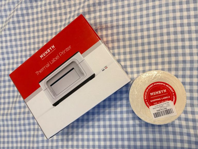 Munbyn Thermal Label Printer and roll of 500 labels (4”x6”) 