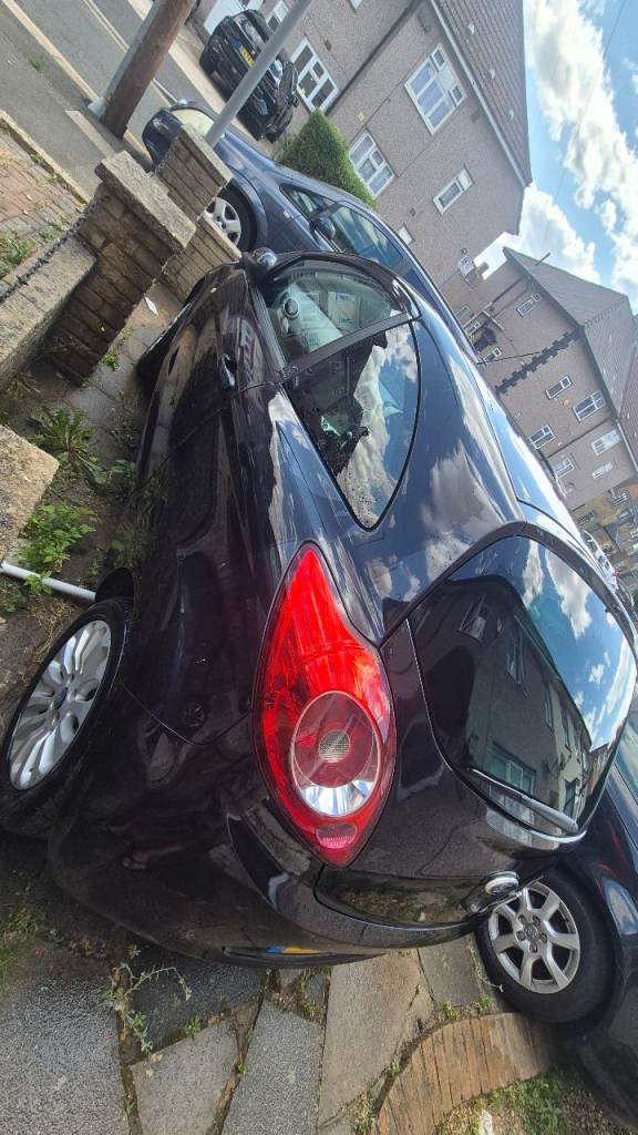 Ford, KA, Hatchback, 2012, Manual, 1242 (cc), 3 doors
