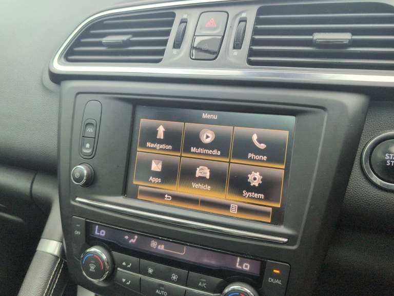 2018 Renault Kadjar 1.5 dCi Signature Nav SUV 5dr Diesel Manual Euro 6 (s/s) (110 ps) HILL STAR H...