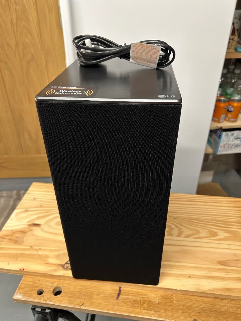 L G wireless sub woofer 