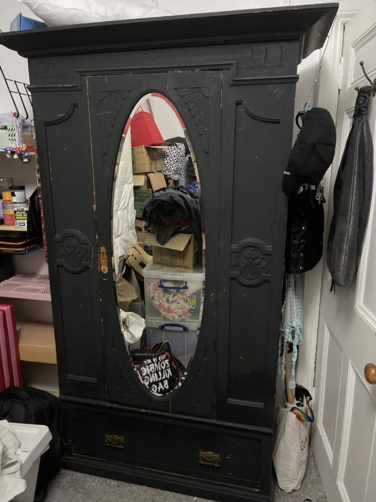 Free Wardrobe