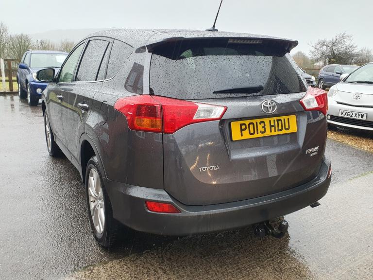 2013 Toyota RAV4 2.2 D-4D Icon SUV 5dr Diesel Manual 4WD Euro 5 (150 ps)