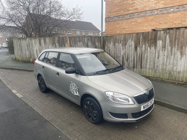 2011 Skoda Fabia estate 1.6 tdi cheap tax 11 months m-o-t 120k £1075ovno