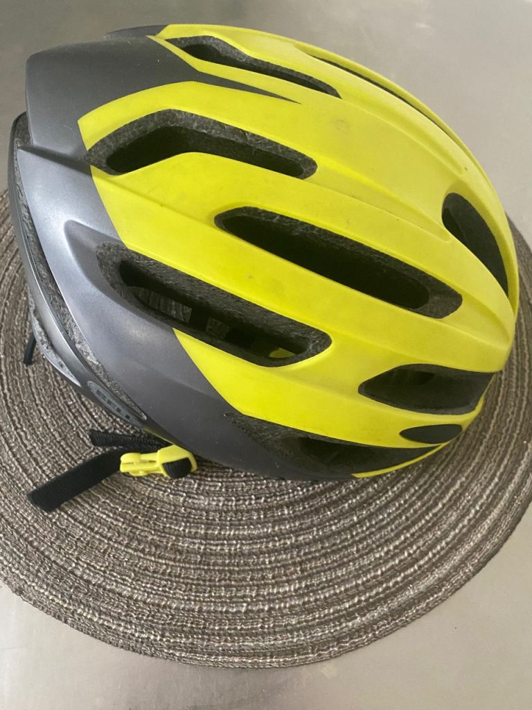 Bicycle helmet 