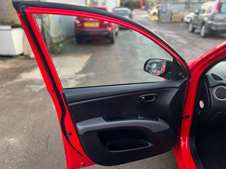 2011 Hyundai i10 1.2 Classic Euro 5 5dr HATCHBACK Petrol Manual