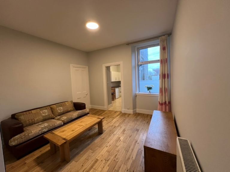 1 Bedroom Flat to Rent in Rosemount Area