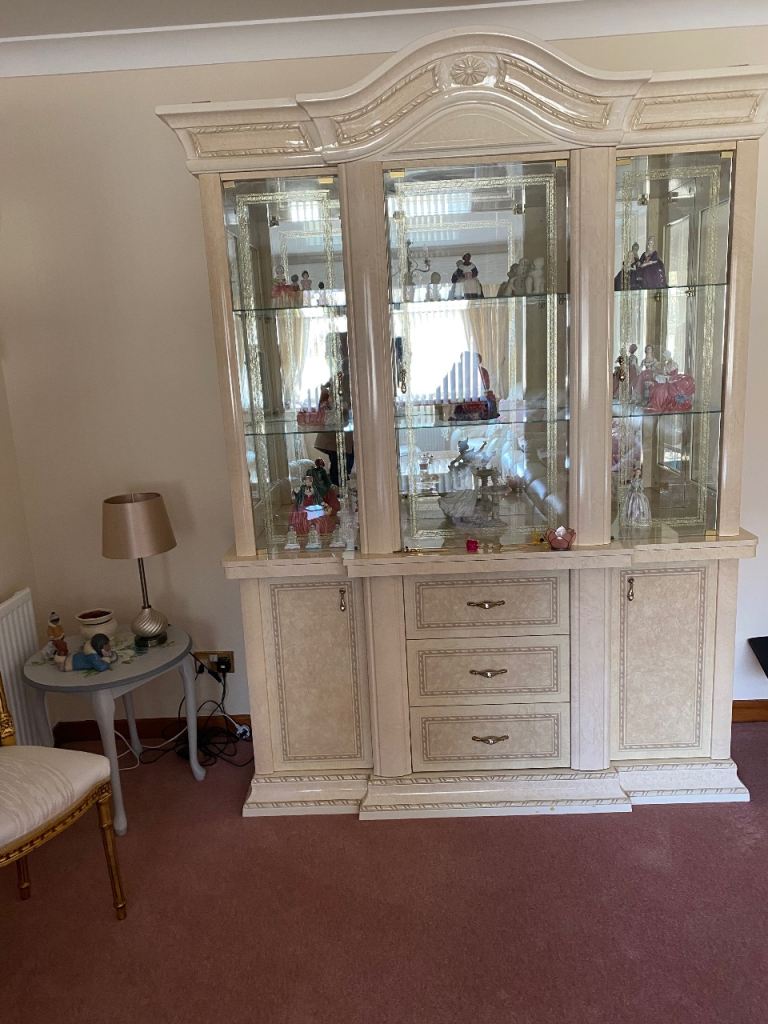 Italian display cabinet gloss