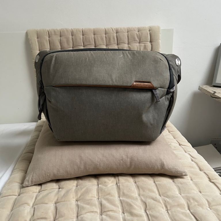 Peak Design Everyday Sling 10L Ash excellent condition £110ono