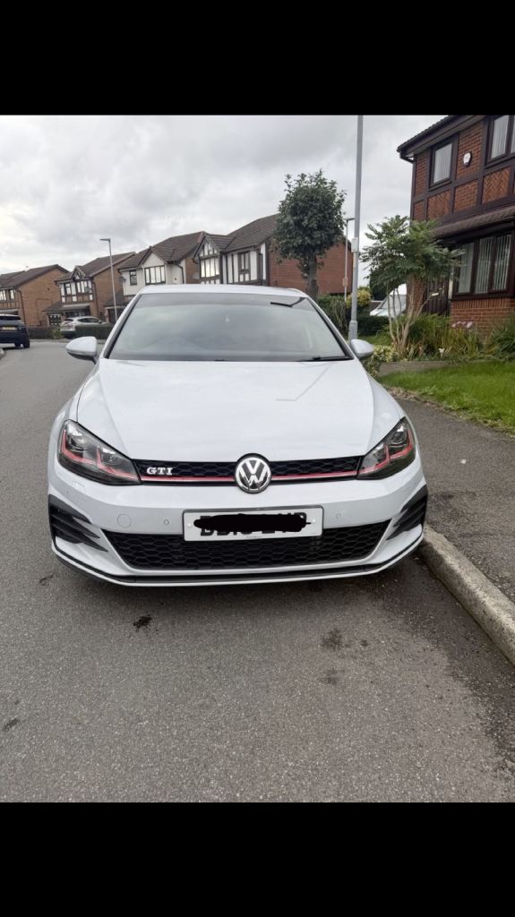 Volkswagen, GOLF, Hatchback, 2018, Semi-Auto, 1984 (cc), 5 doors