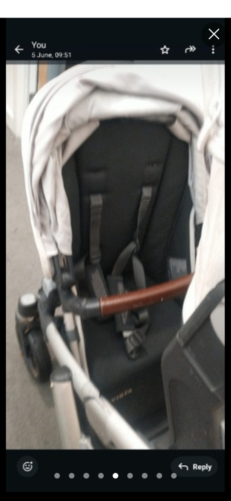 Double Buggy ( Uppababy Vista V2 with Bassinet)