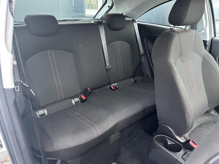 VAUXHALL CORSA 1.4 i Turbo White Edition 2017