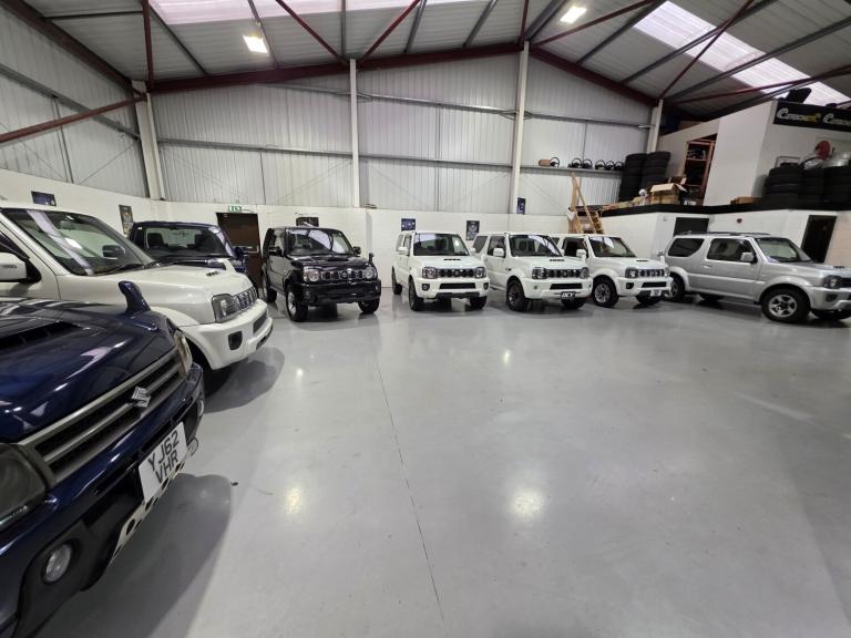 SUZUKI JIMNY 1300cc/ 660cc Turbo 4x4 - jdm Auto/manual Petrol