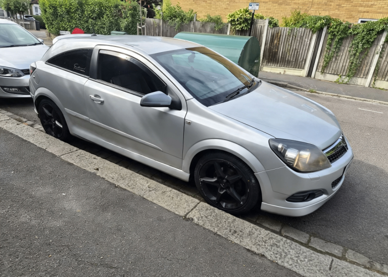 2009 vauxhall astra 1 year mot