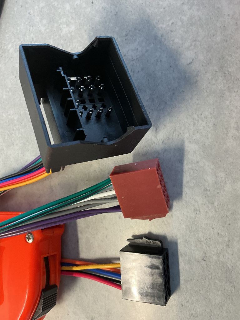 Ford/other ,Radio cd player conversion cables with connector.