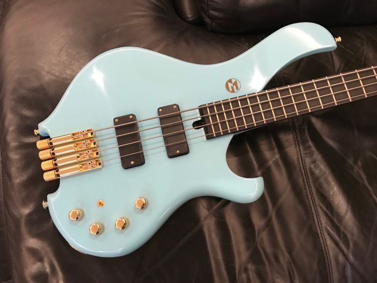Maruszczyk Frog 4a Headless 4 string bass guitar - Baby Blue, 2023, as good as new