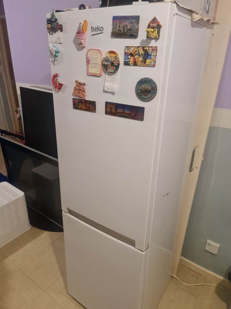 Fridge freezer 