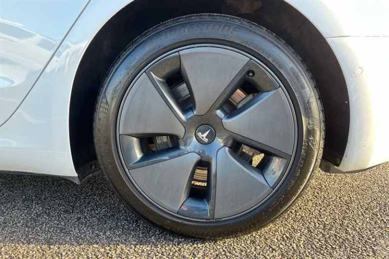 2021 Tesla Model 3 (Dual Motor) Long Range Saloon 4dr Electric Auto 4WDE (346 ps) Saloon Electric...