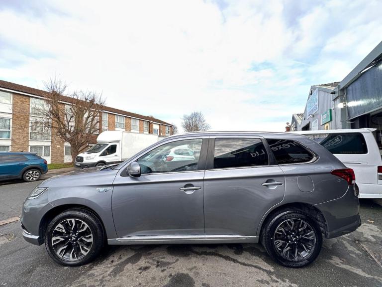 2016 Mitsubishi Outlander 2.0h 12kWh Juro CVT 4WD Euro 6 (s/s) 5dr ESTATE Petrol/Electric Hybrid ...