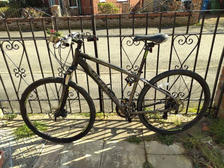 Hybrid Carrera Crossfire two. Great Condition. Hardly used. 700c wheels