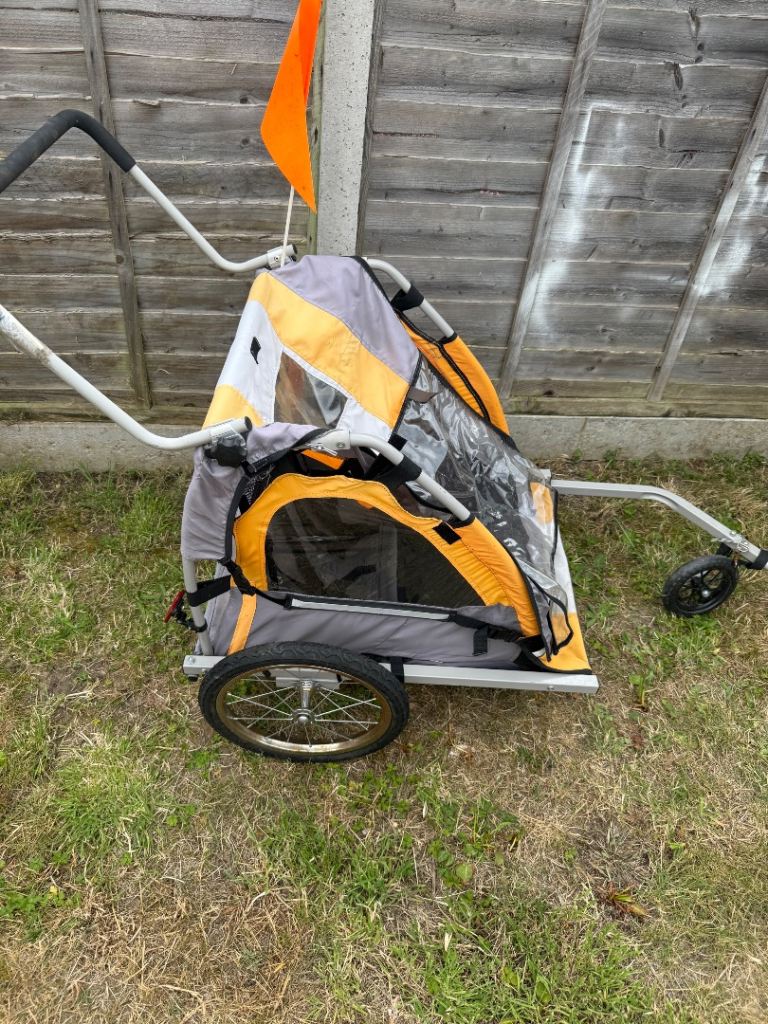 Bike Trailer for Kids/Cargo with Flag – Good Condition