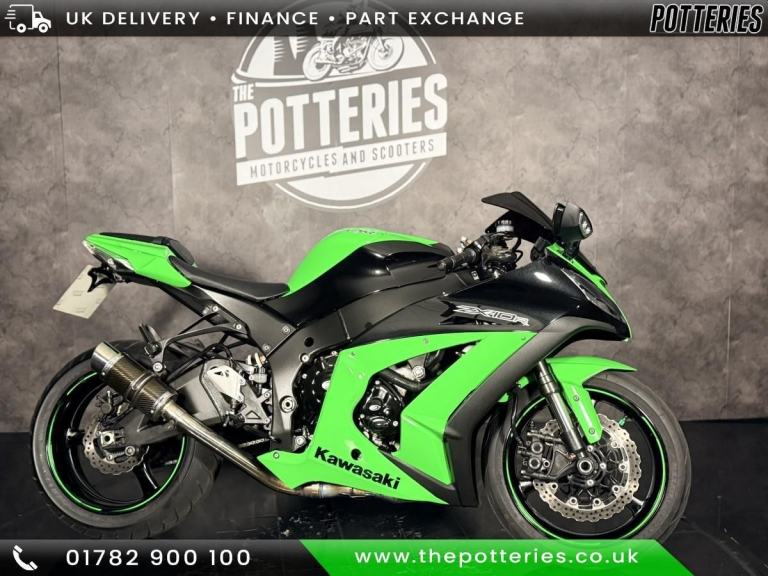 Kawasaki ZX10R ninja 2013 *Genuine mileage of 8200 and superb condition*