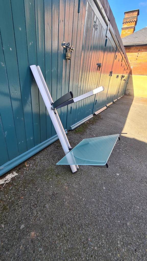 VOGEL WALL BRACKET with opening extensible arms. Collection SW6 7PS