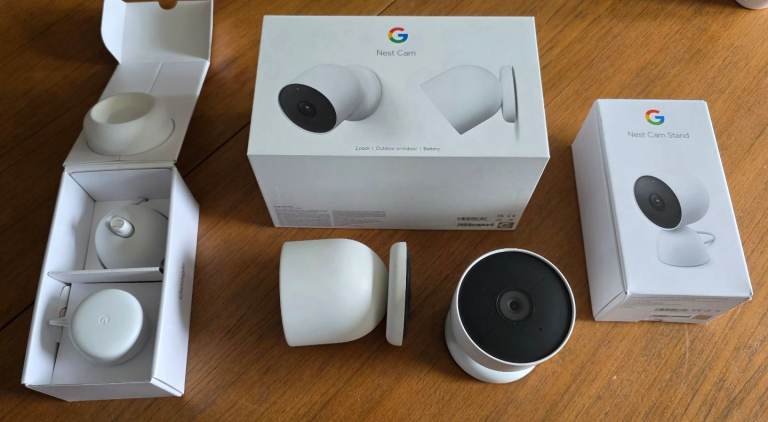 Google nest camera twin pack + stands