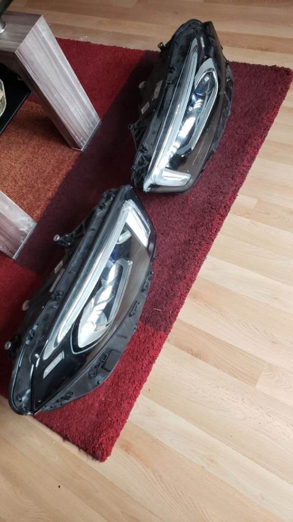2020  merc aclass headlight