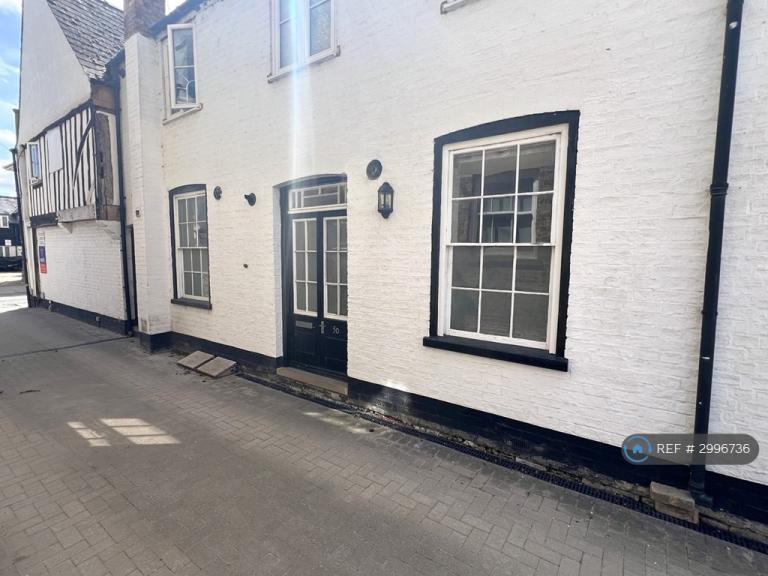 1 bedroom flat in Churchgate Street, Soham, Ely, CB7 (1 bed) (#2996736)