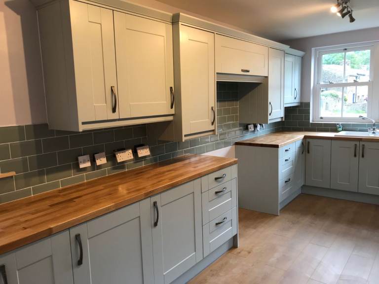 Kitchen makeover ? Shaker-style kitchen doors and panels - still boxed