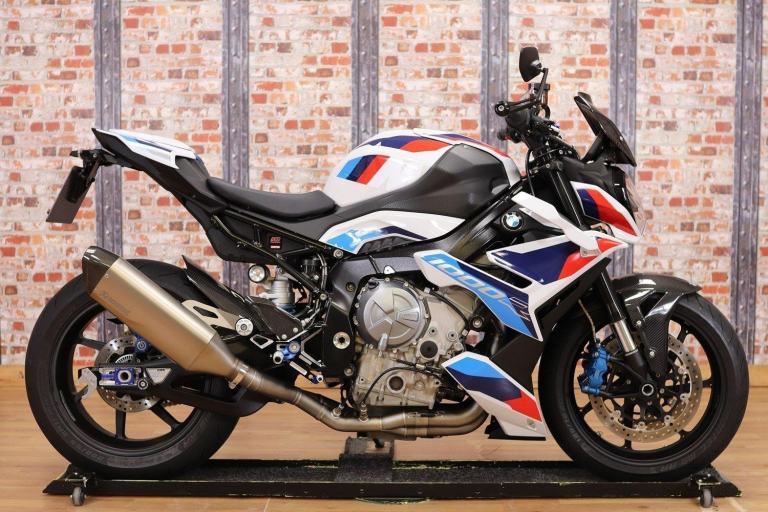 **DEPOSIT TAKEN** 2023 BMW M1000R - 1,370 MILES! FULL AKRAPOVIC EXHAUST
