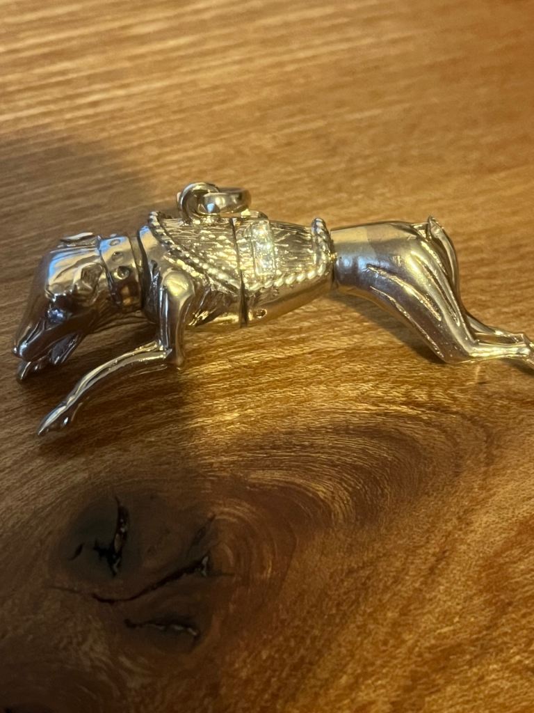 9ct gold Greyhound pendant