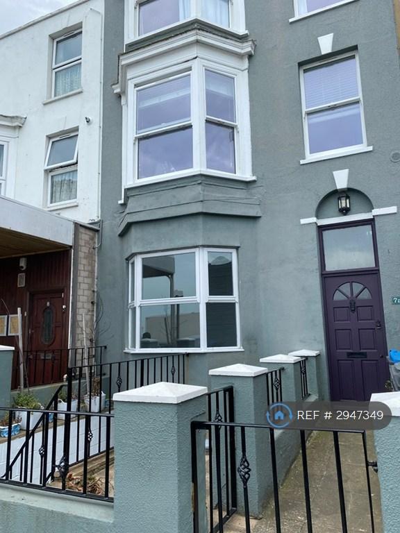 2 bedroom flat in Cliff Terrace, Margate, CT9 (2 bed) (#2947349)