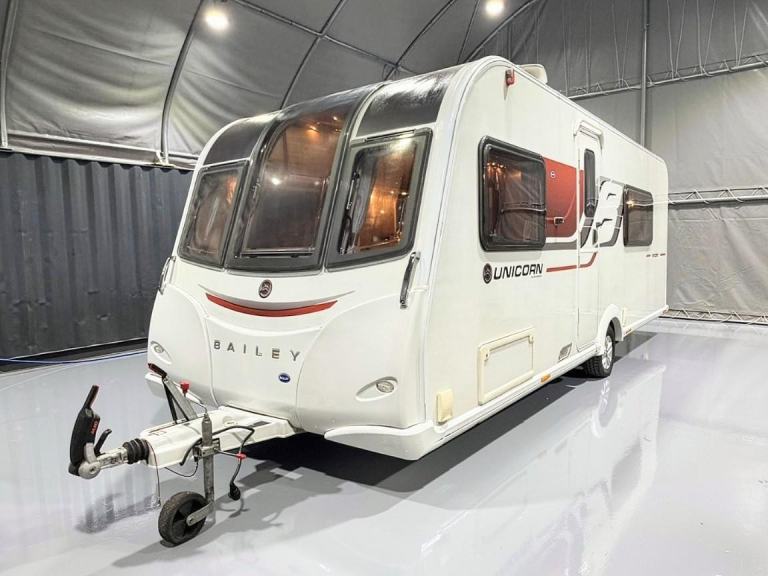 Bailey Unicorn Madrid 2016 4 Berth End Washroom Caravan 