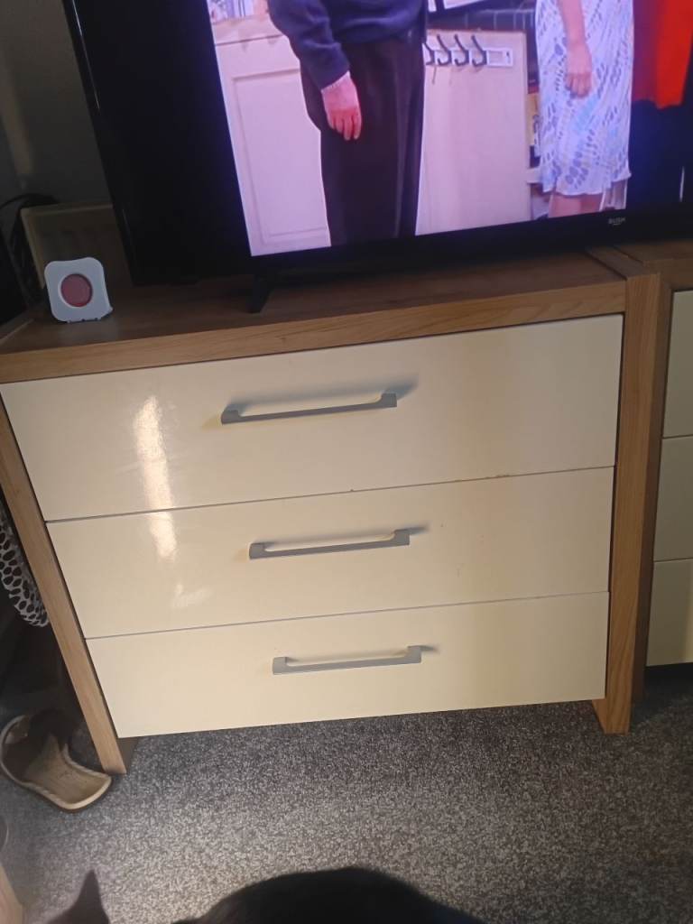 Cream & Wood 3-Drawer Chest - Good Condition