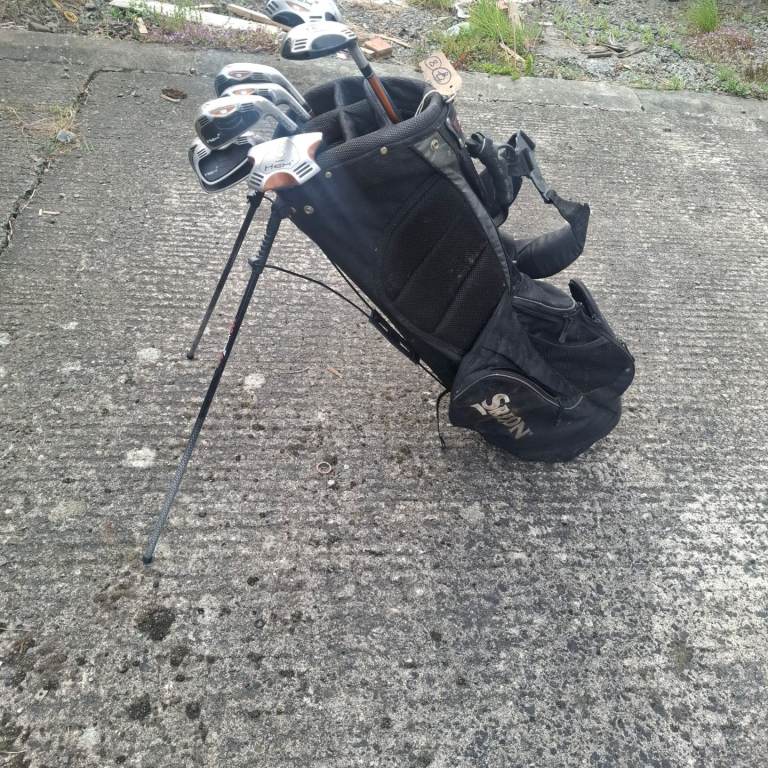 Srixon golf bag and and hippo hex clubsclubs