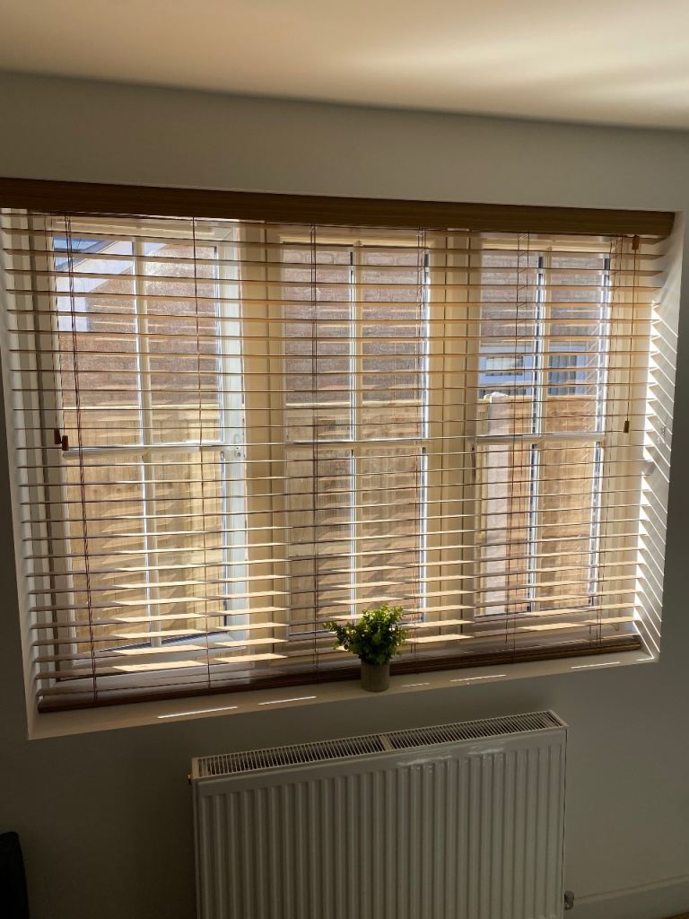 Oak effect Venetian blinds x2
