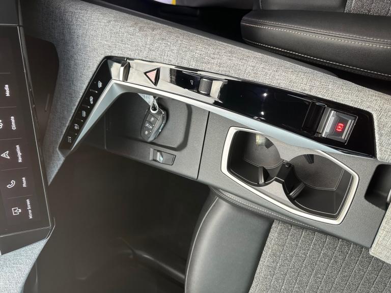 2025 Peugeot 3008 1.2 Hybrid 136 Allure 5dr e-DSC6 HATCHBACK Petrol Semi Automatic