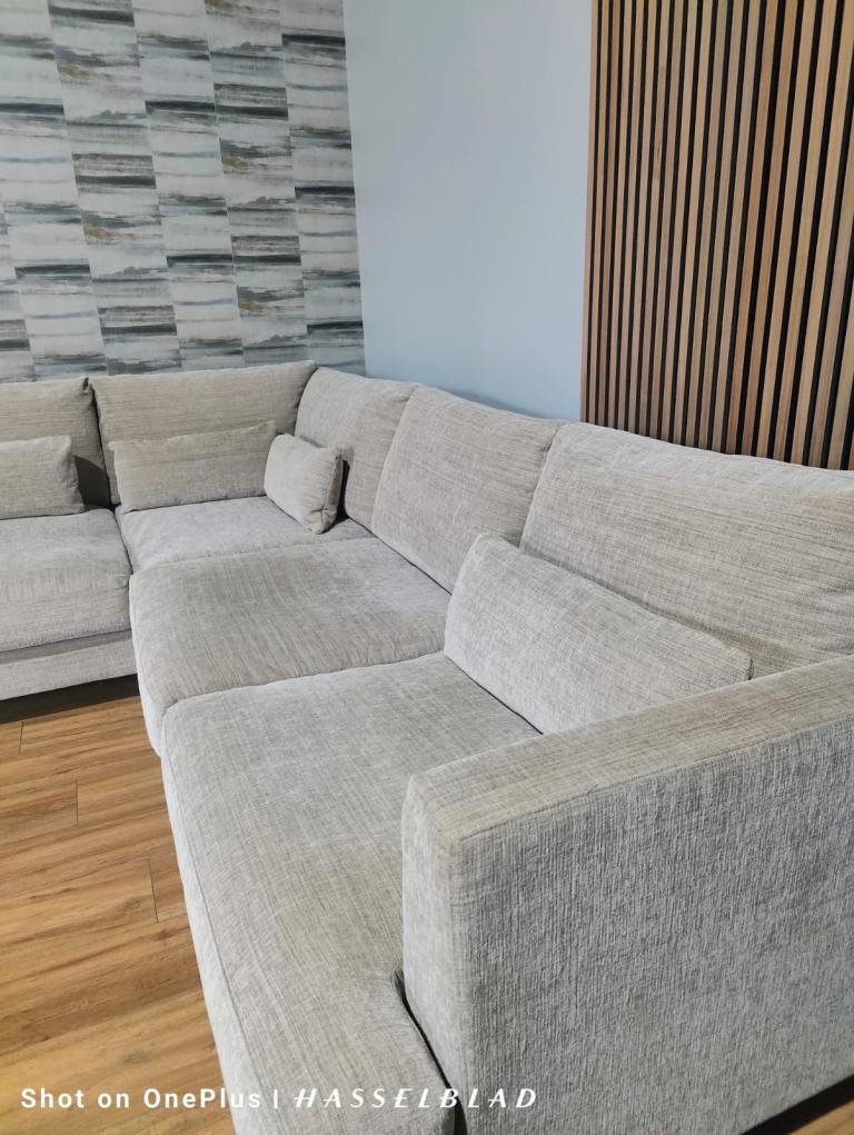 Large luxury beige corner sofa + delivery delivery