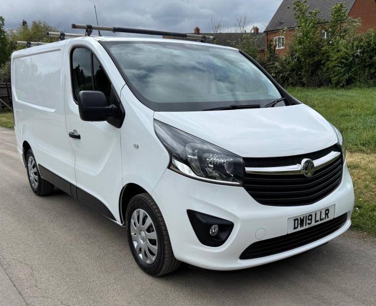 2019 Vauxhall Vivaro 1.6CDTi 125PS Sportive SWB White Van Euro 6 - 37,065 Miles